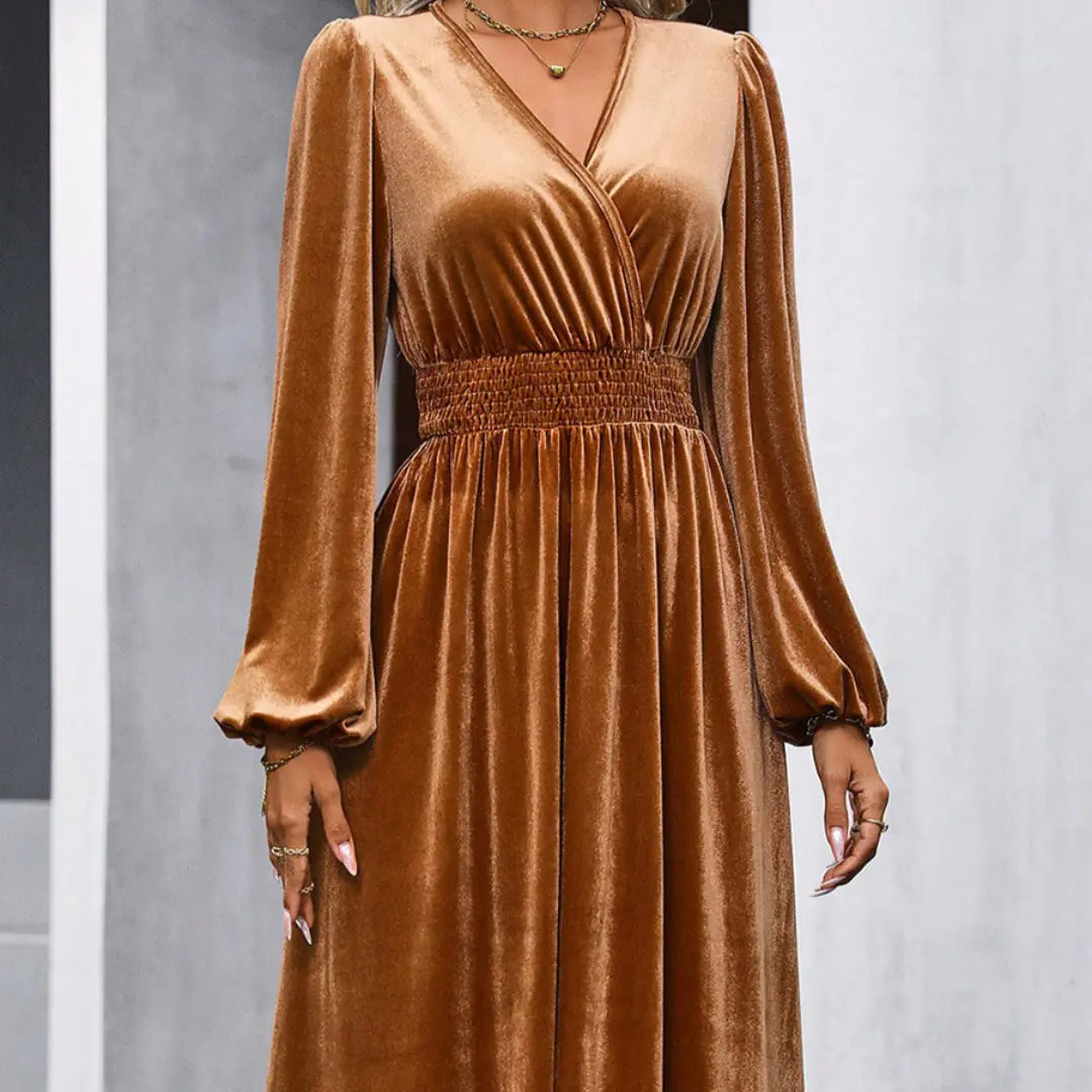 Solid Color Long Sleeve V-neck Pleated Dress