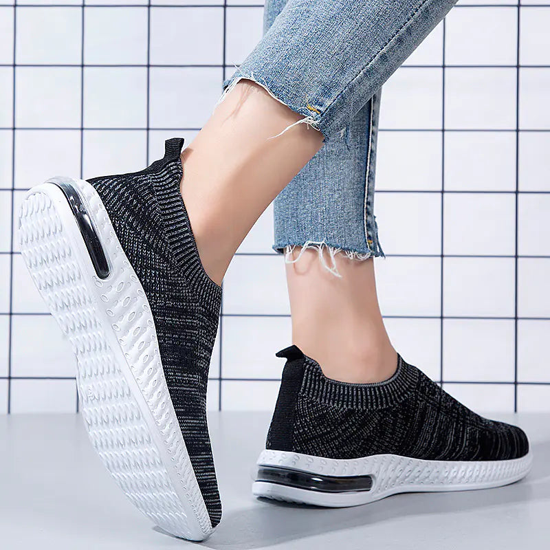 Fashionable Breathable Women's Beijing Cloth Shoes